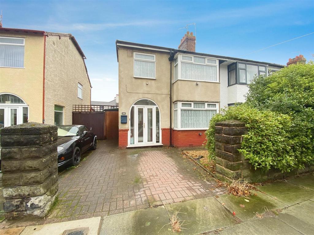 Stuart Road, Crosby, Liverpool 3 bed semidetached house for sale £