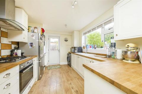 3 bedroom semi-detached house for sale, Meadway, Twickenham