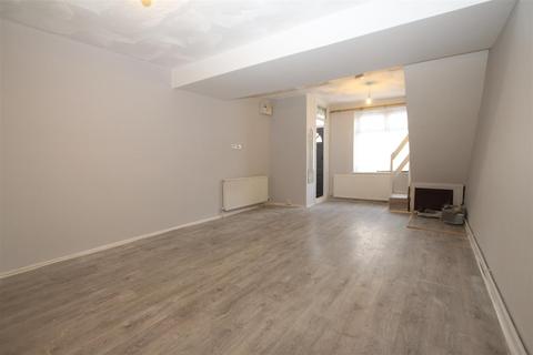 2 bedroom house to rent, Garfield Road, London, E13