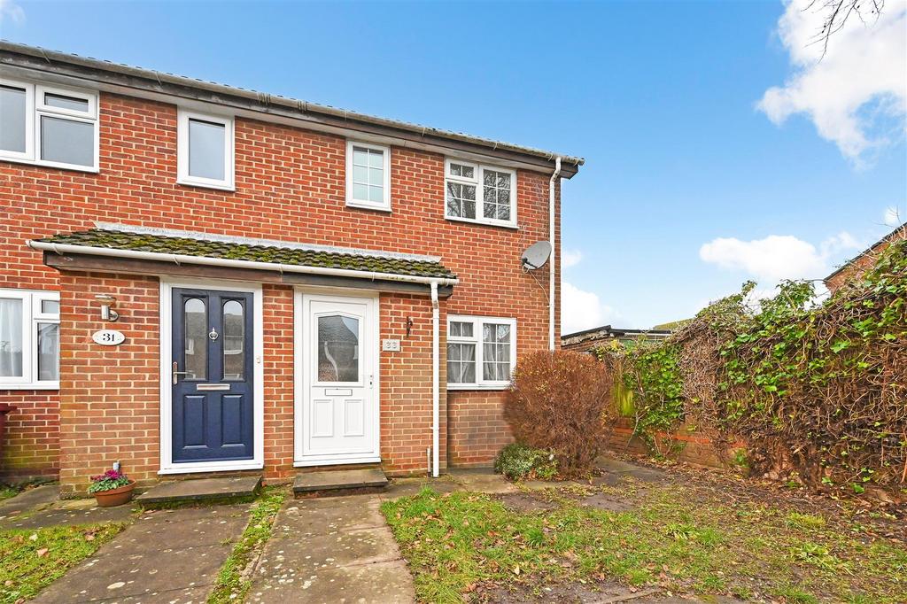 Caernarvon Road, Chichester 2 bed house £1,200 pcm (£277 pw)
