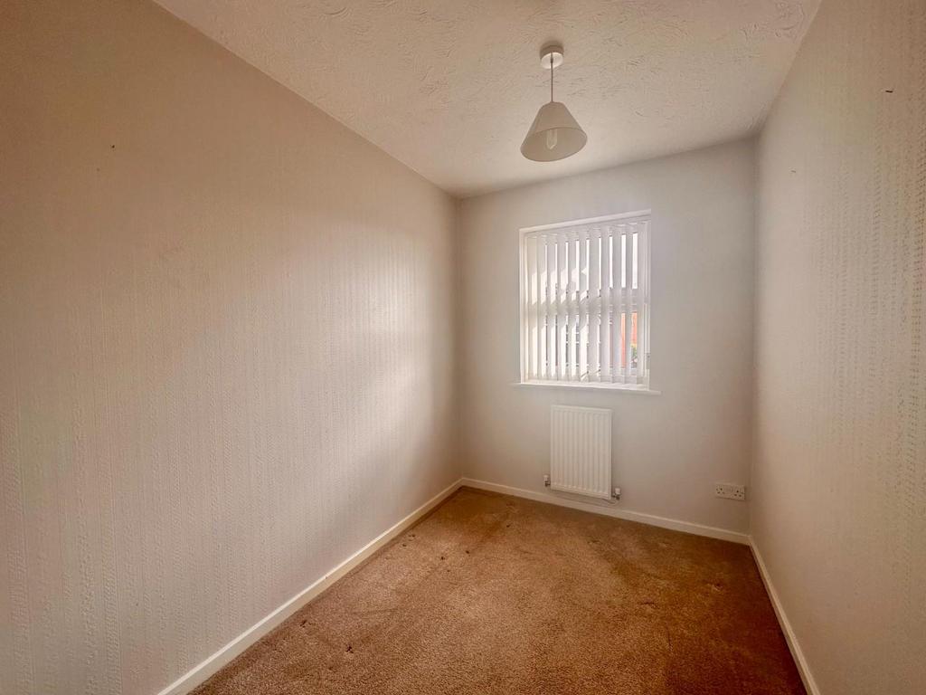 Bedroom 32.jpg