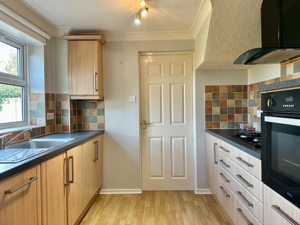 Kitchen 1.jpg