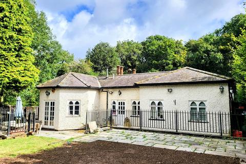 3 bedroom detached bungalow for sale, Nr Westmill, Buntingford, Herts