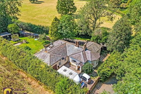 3 bedroom detached bungalow for sale, Nr Westmill, Buntingford, Herts