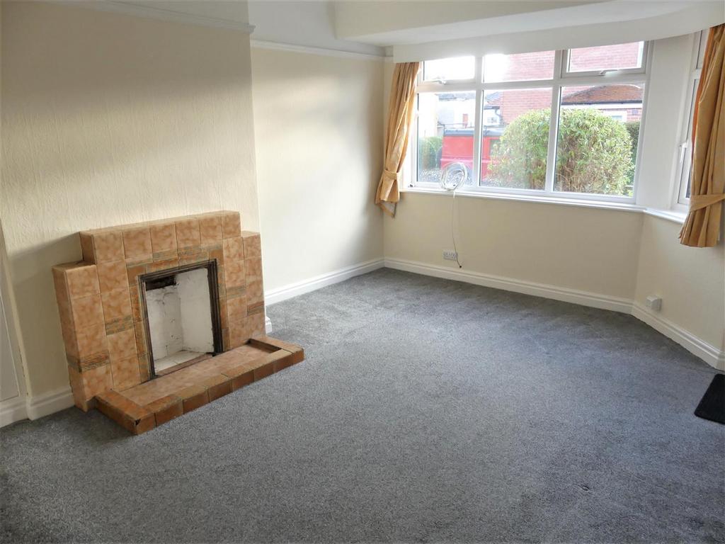 Oatlands Drive, Otley LS21 3 bed semidetached house to rent £895 pcm