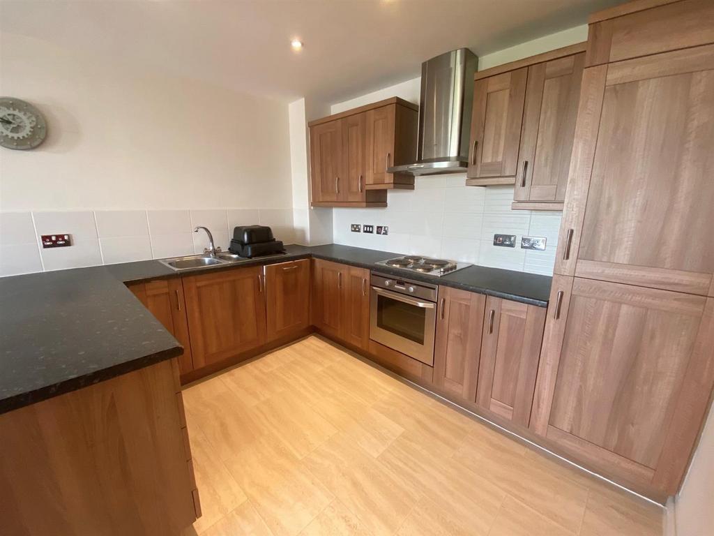 Romana Square, Timperley 2 bed apartment to rent £1,100 pcm (£254 pw)