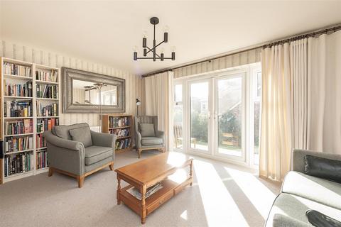 5 Chime Dell, Whitwell, Hitchin, SG4 8BS