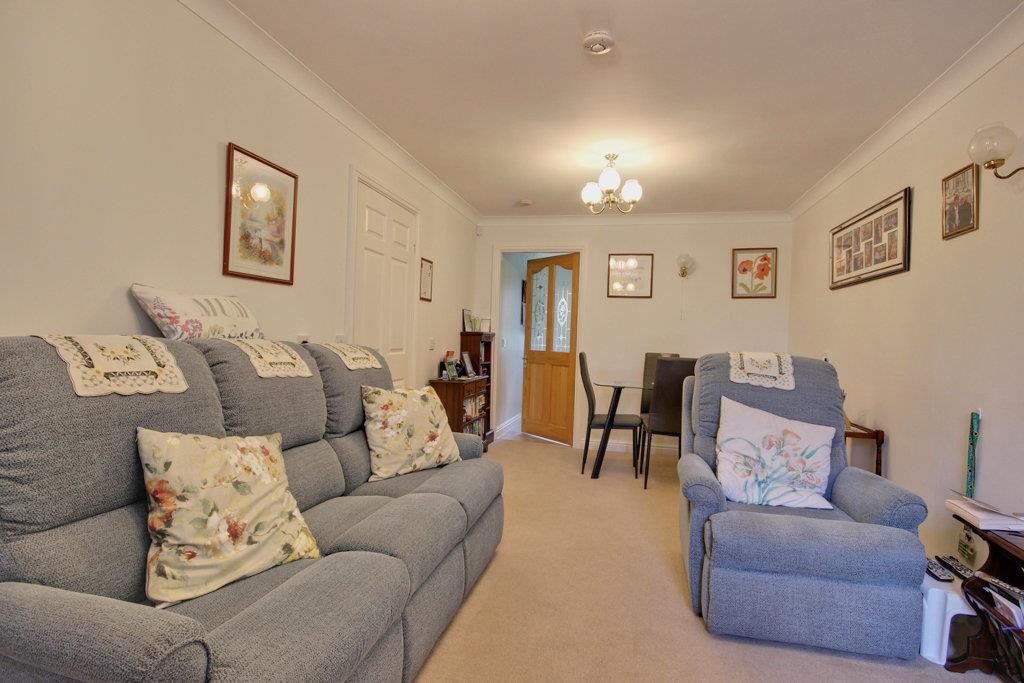 Beverley Road, Willerby, Hull 2 bed bungalow for sale £159,950