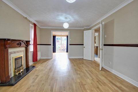 65 Oaklands Drive, Willerby, Hull, HU10 6BJ