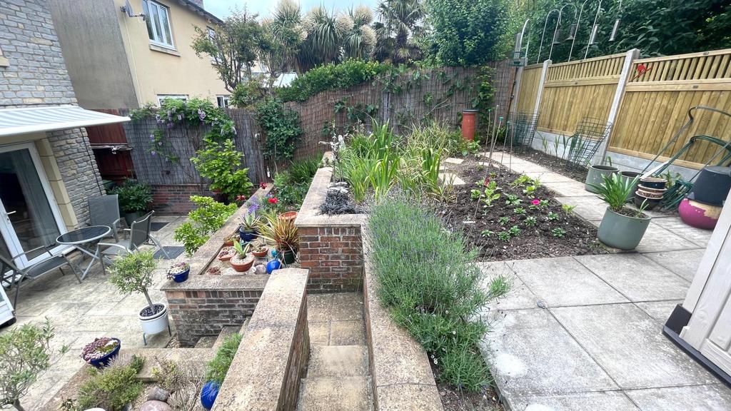 Garden 2.jpg
