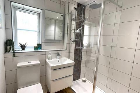 10 Clockhouse View, Street, BA16 0PH