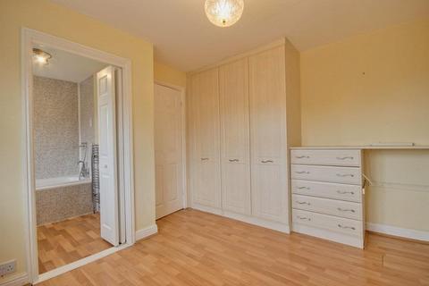 61 Oaklands Drive, Willerby, Hull, HU10 6BJ