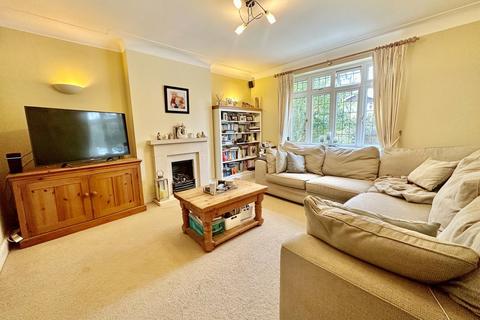 65 Bradpole Road, Bournemouth, BH8 9NY