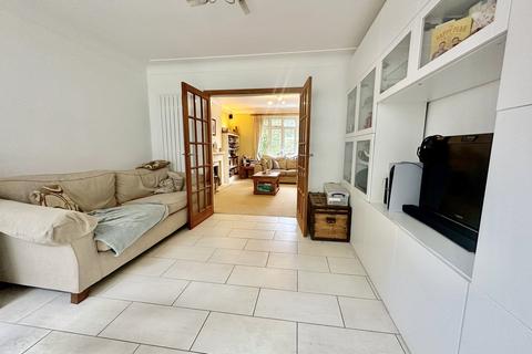 65 Bradpole Road, Bournemouth, BH8 9NY