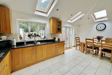 65 Bradpole Road, Bournemouth, BH8 9NY