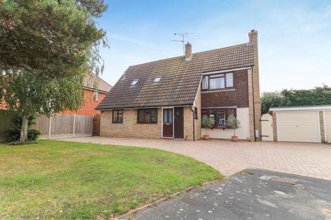 4 bedroom detached house for sale, Wentworth Close, Hatfield Peverel, Chelmsford