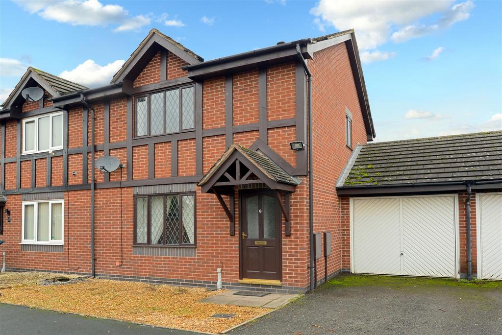 Farmlodge Lane, Herongate, Shrewsbury 3 bed semidetached house for