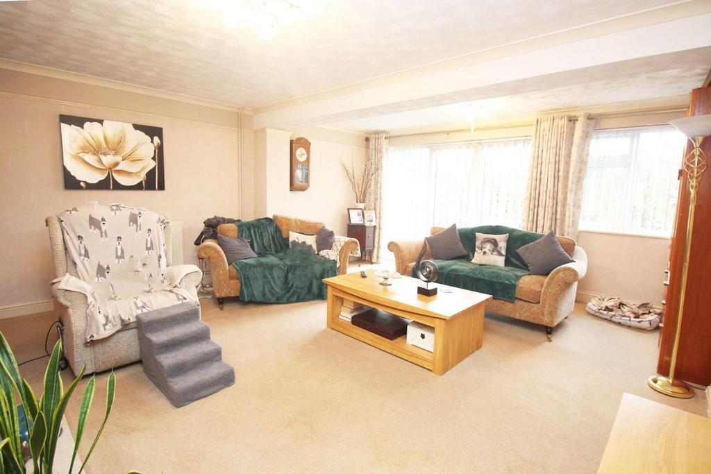 Lonsdale Road, Stevenage 3 bed terraced house for sale £355,000