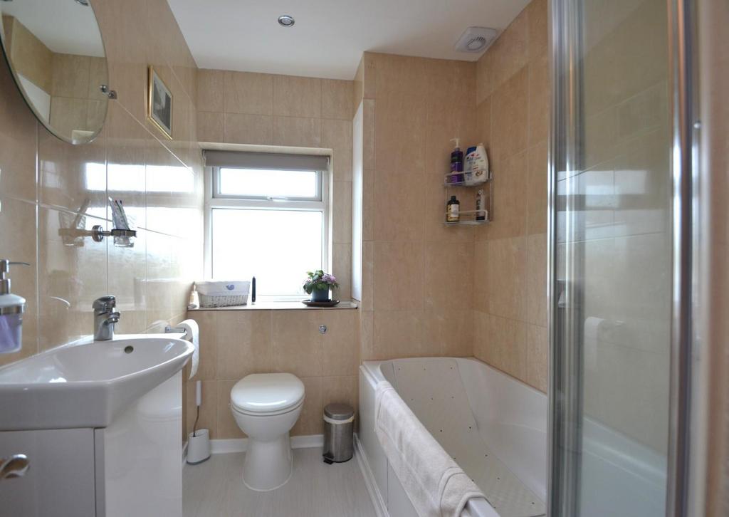 Bathroom.JPG