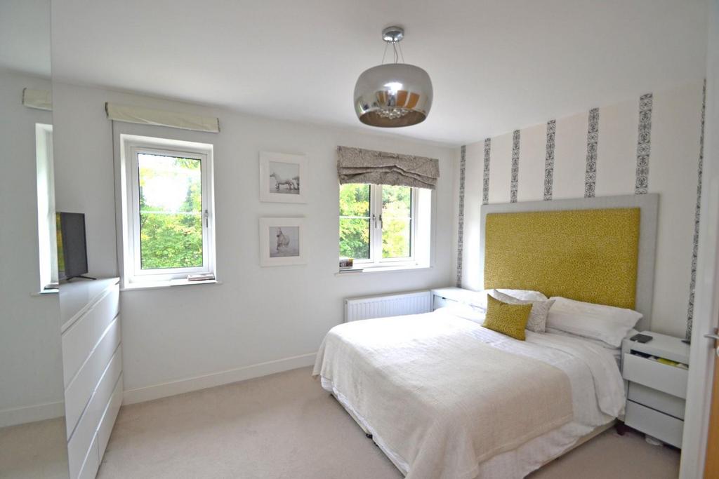 Master Bedroom.JPG