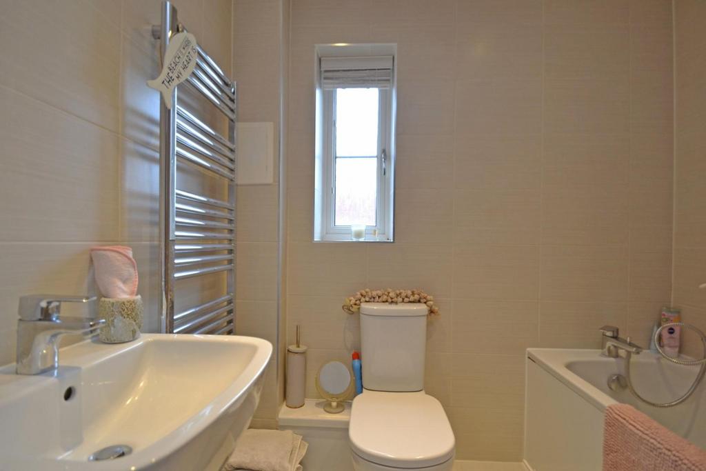 Bathroom.JPG