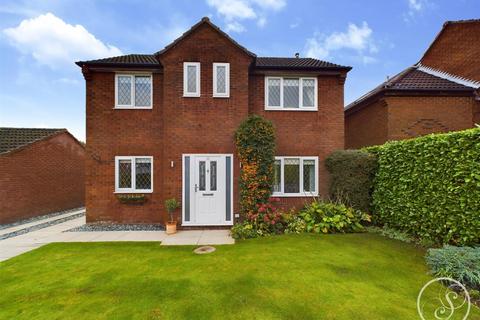 4 bedroom detached house for sale, Cranewells Drive, Leeds