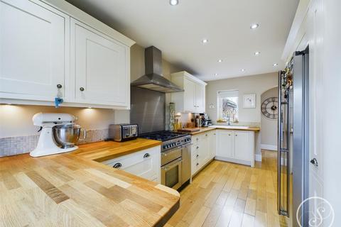 4 bedroom detached house for sale, Cranewells Drive, Leeds