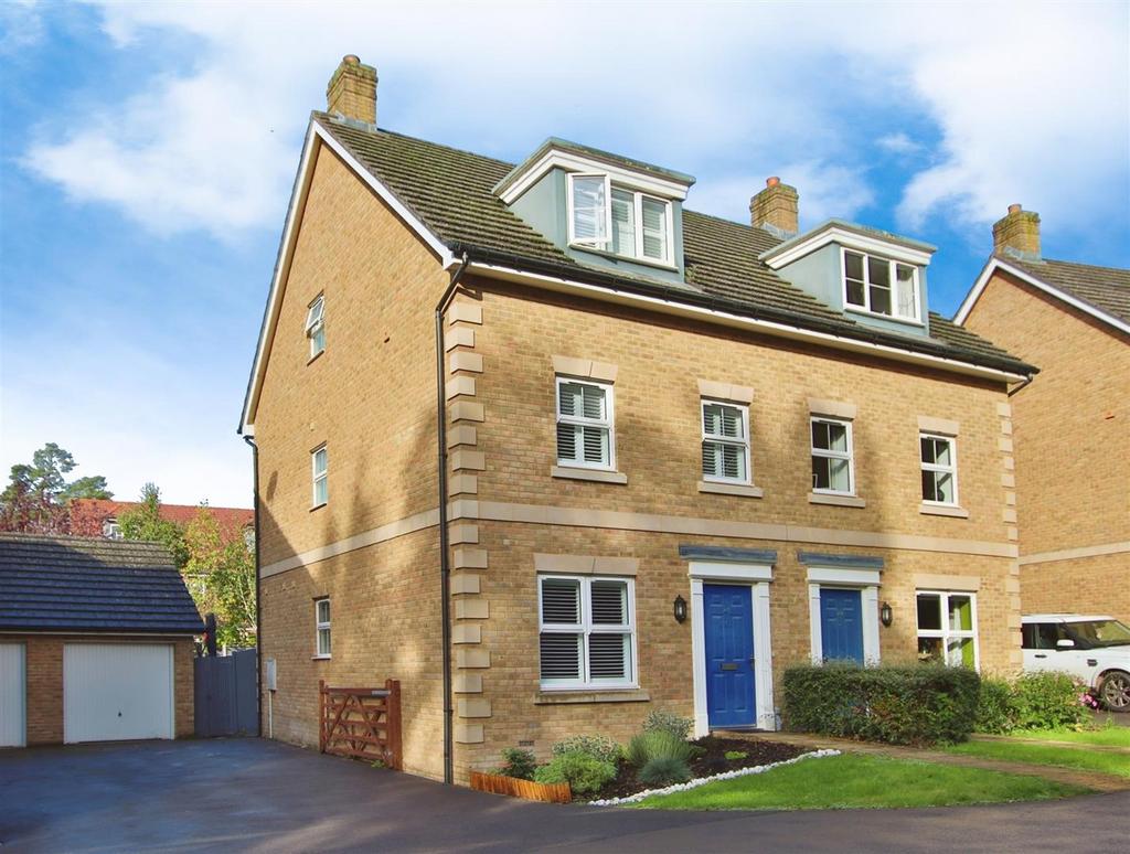Montefiore Drive, Sarisbury Green, Southampton 3 bed semidetached house for sale £495,000