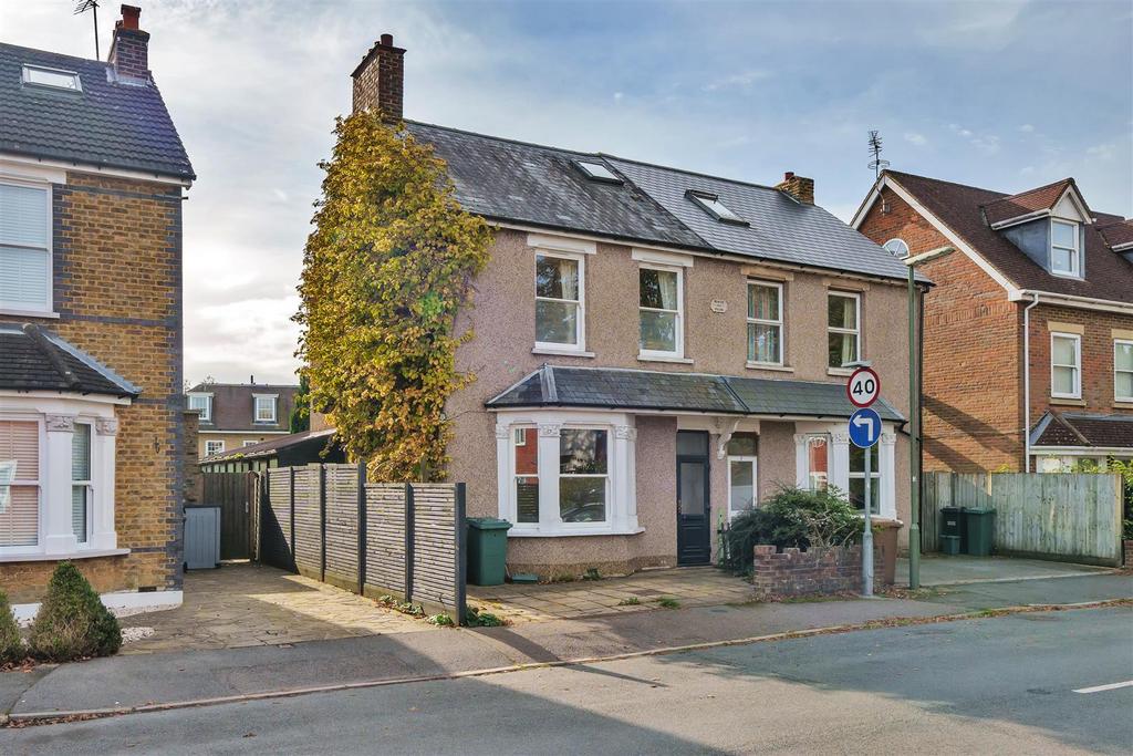 Lyme Regis Road, Banstead 5 bed semidetached house for sale £675,000