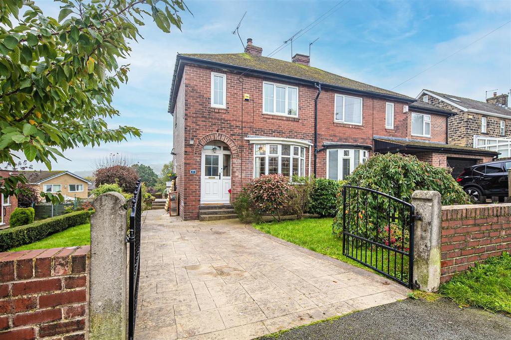 Bedford Road, Oughtibridge, Sheffield 3 bed semidetached house for