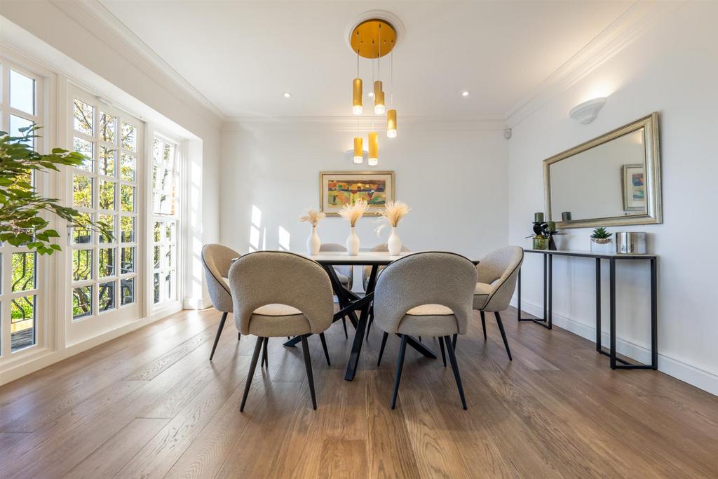 Lyndale Avenue, NW2 6 bed detached house £4,500,000