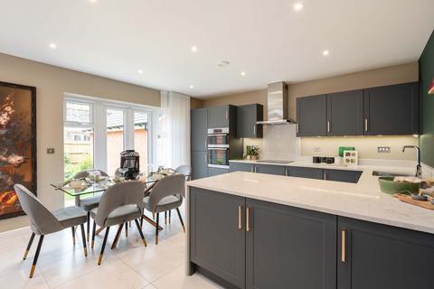 4 bedroom detached house for sale - Plot 124 at Bloor Homes On the Green, Cherry Square, Off Winchester Road RG23