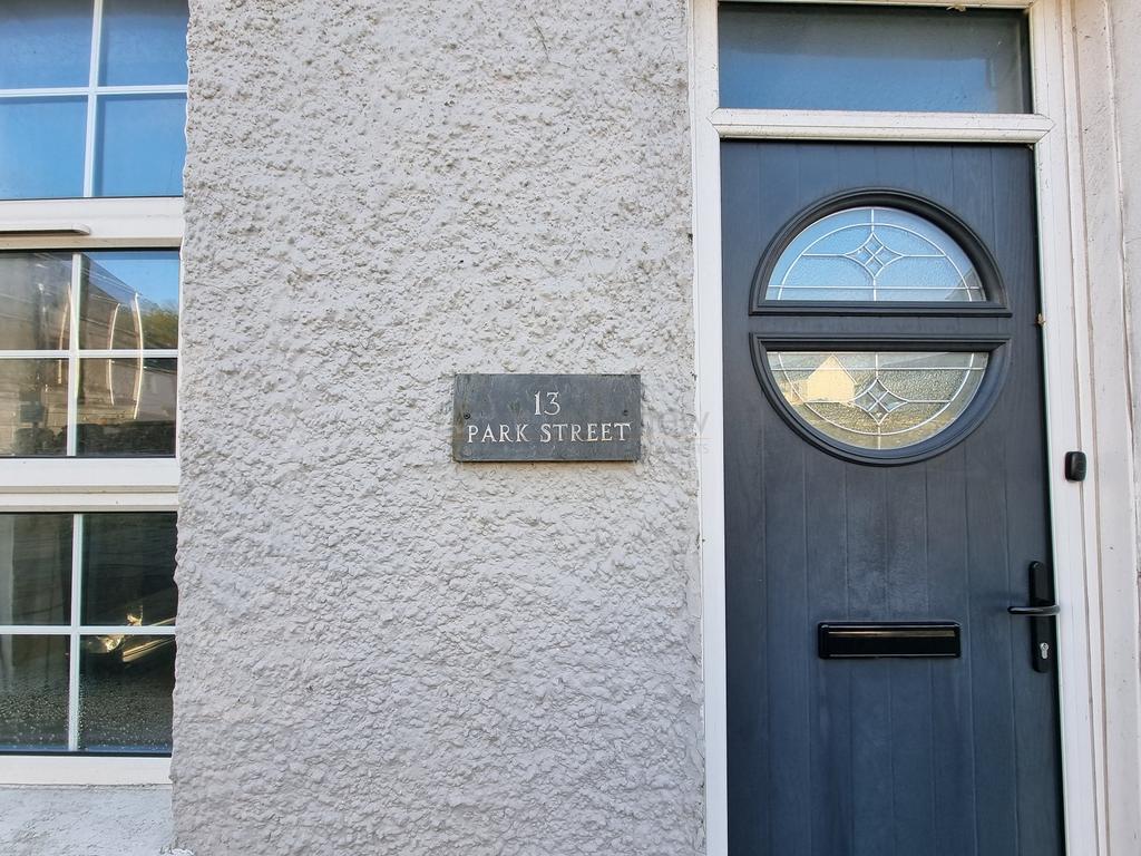 Park Street, Bridgend, Bridgend... 2 bed semidetached house £800 pcm (£185 pw)