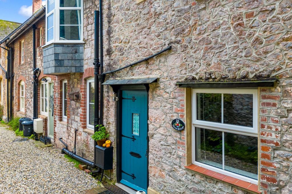 Vane Hill Road, Wellswood, Torquay 2 bed cottage to rent £885 pcm (£204 pw)