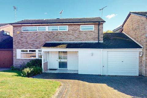 3 bedroom link detached house for sale, Gaynesford, LEE CHAPEL SOUTH, Basildon, Essex, SS16