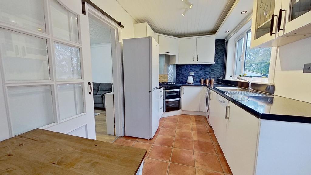 Fitted Kitchen/Breakfast Room