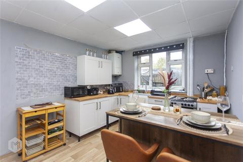 32 Falcon Crescent, Clifton, Manchester, M27 8JG