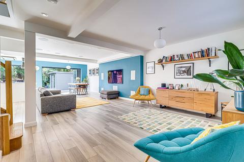 53 Alexandra Road, Rochford, SS4 3HB