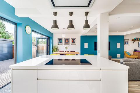 53 Alexandra Road, Rochford, SS4 3HB