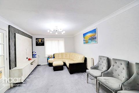 4 Aintree Drive, Rushden, NN10 0YS