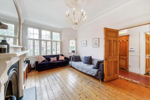 15 Birchwood Avenue, London, N10 3BE