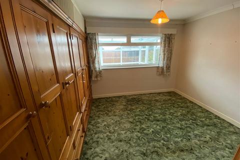 84 Esther Street, Oldham, OL4 3ER