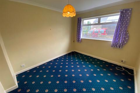84 Esther Street, Oldham, OL4 3ER
