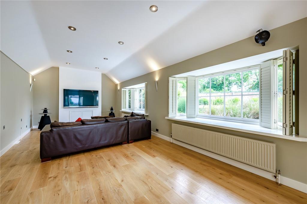 Snug/Cinema Rm