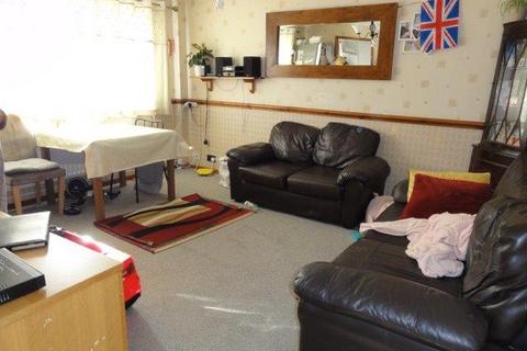 2 bedroom maisonette to rent - Guernsey Close, Hounslow TW5