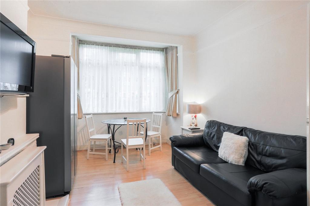 Dunbar Road, London, N22 3 bed terraced house for sale £650,000