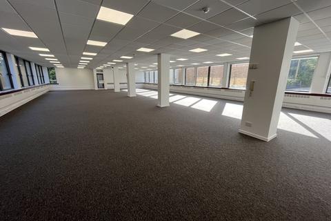 Office to rent, Dean Park House, 8-10 Dean Park Crescent, Bournemouth, BH1 1HL