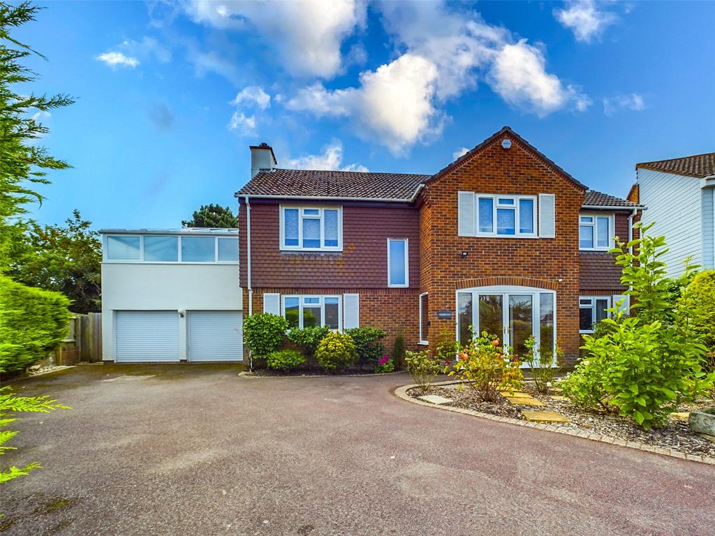 Vecta Close, Friars Cliff, Dorset, BH23 5 bed detached house for sale