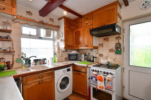1 bedroom semi-detached bungalow for sale - Mayfield Close, Brighton, East Sussex