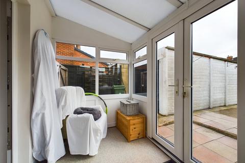 76 Beechcroft Road, Longlevens, Gloucester, GL2 9HF